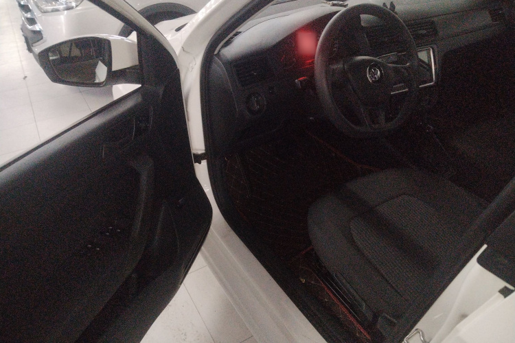 Volkswagen Santana 2019 صورة سيارة #16