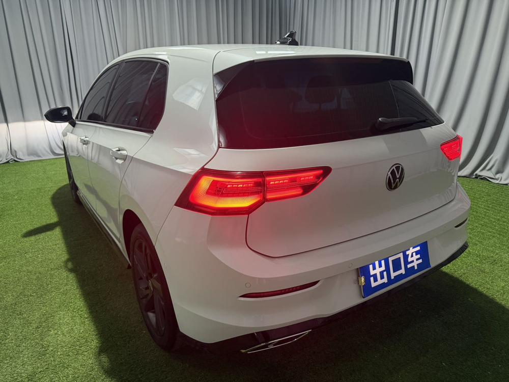 Volkswagen Golf 2022 #4 Volkswagen Golf 2022 صورة سيارة #4