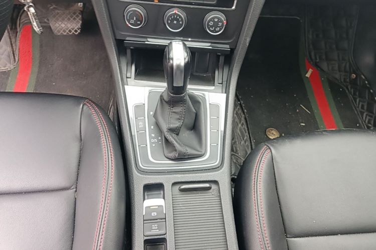 Volkswagen Golf 2019 #14 Volkswagen Golf 2019 car image #14