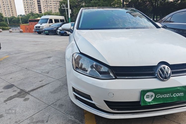 Volkswagen Golf 2017 car image #8