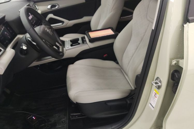 BYD YuanUP 2025 #15 BYD YuanUP 2025 car image #15