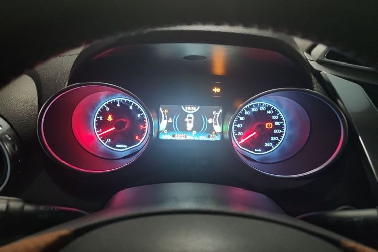 BYD Yuan 2016 #12 BYD Yuan 2016 car image #12