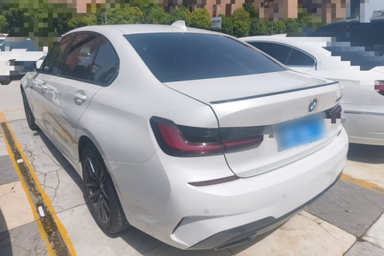 BMW 3 Series 2021 car image #5