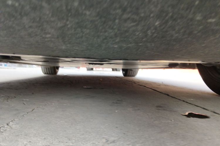 Tesla Model Y 2024 car image #25