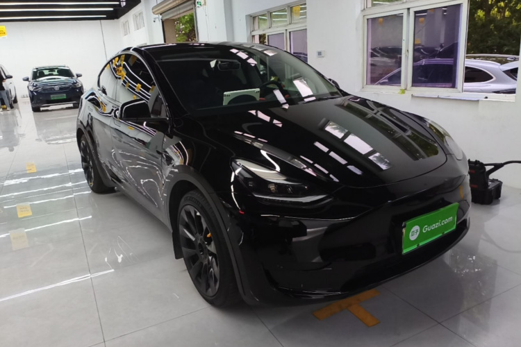 Tesla Model Y 2022 #4 Tesla Model Y 2022 car image #4