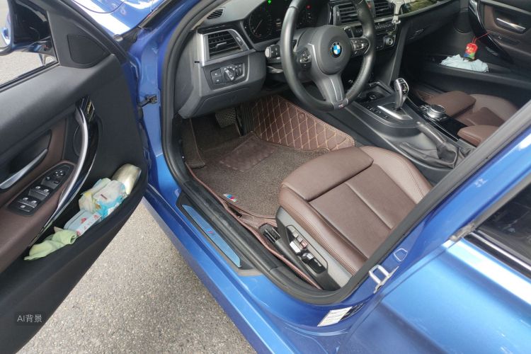 BMW 3 Series 2019 صورة سيارة #18