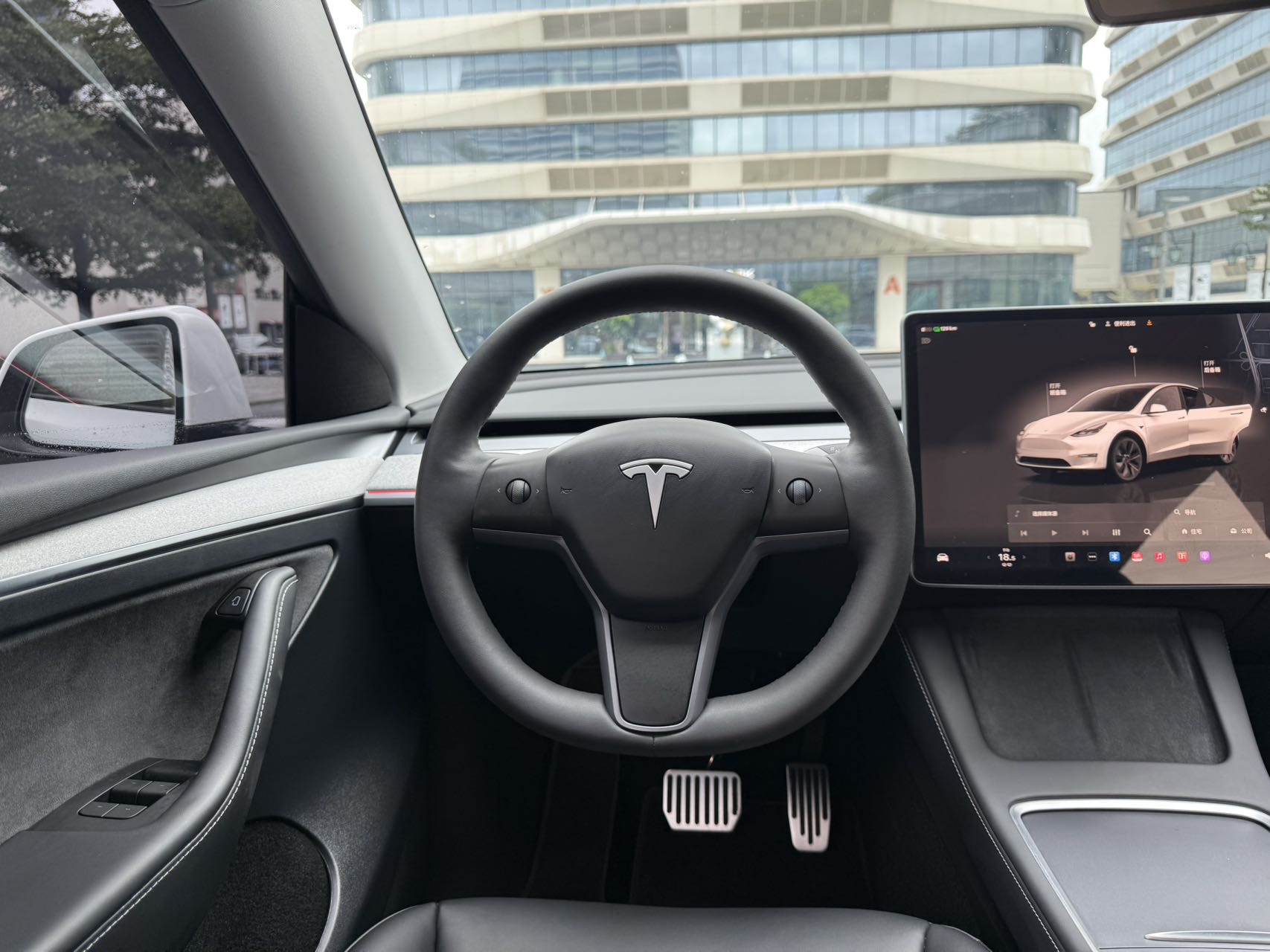 Tesla Model Y 2024 car image #5