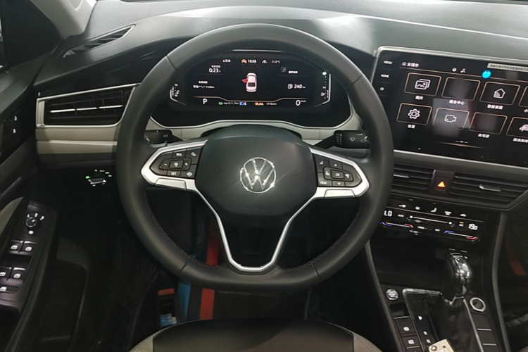 Volkswagen Bora 2023 car image #15