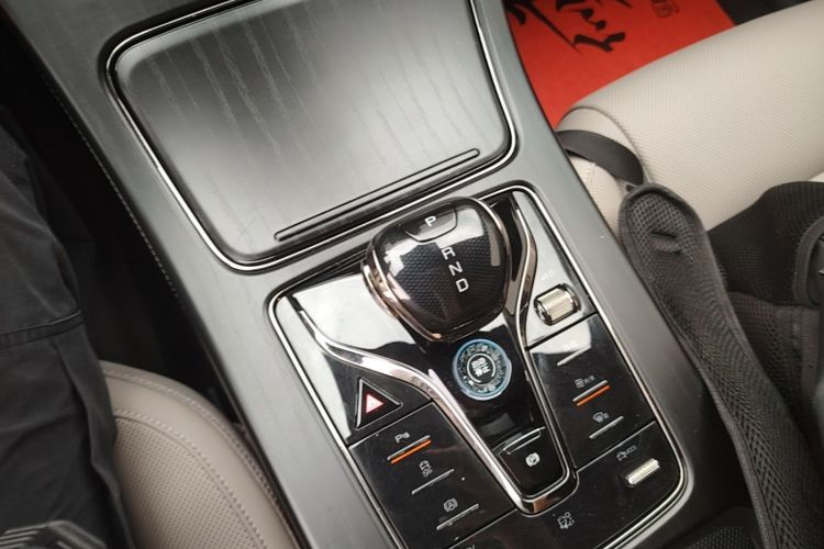 BYD Han 2024 car image #14