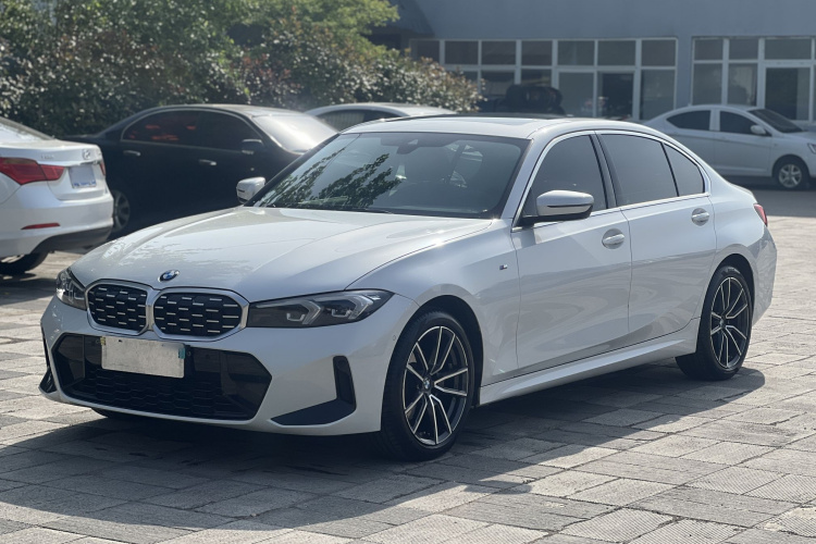 BMW 3 Series 2023 car image #2