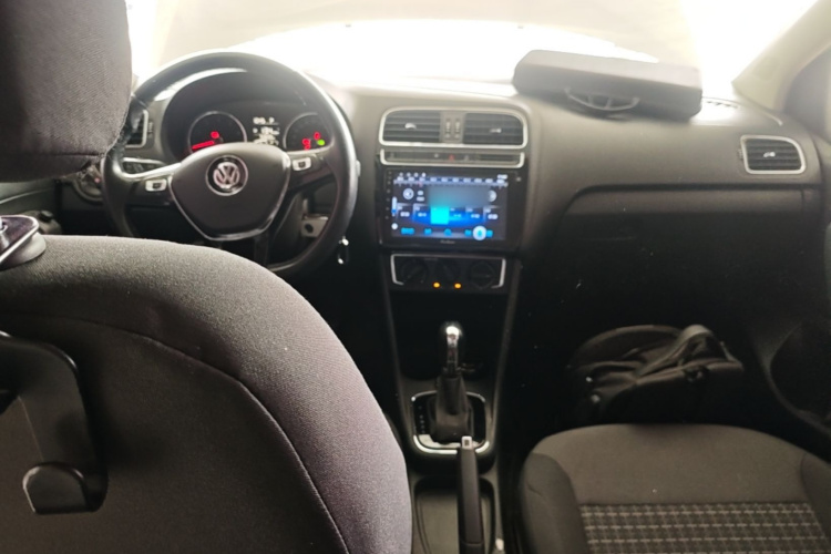 Volkswagen Polo 2019 #10 Volkswagen Polo 2019 car image #10