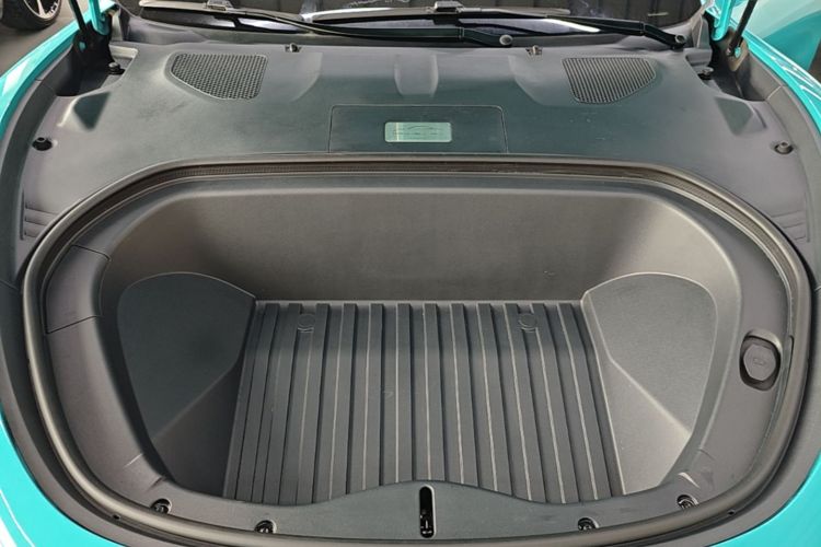 MI SU7 2024 immagine di auto #20