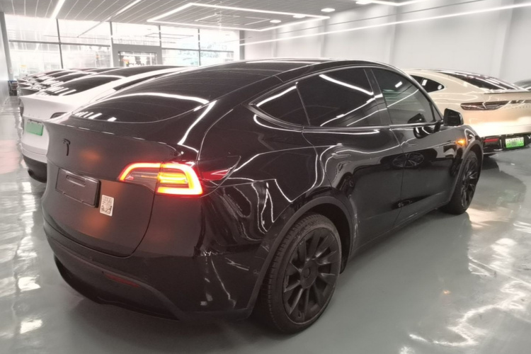 Tesla Model Y 2023 #7 Tesla Model Y 2023 immagine di auto #7