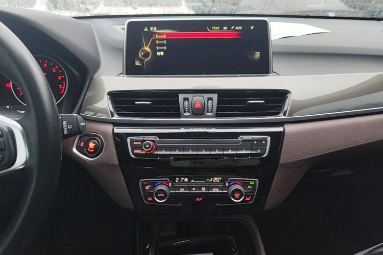 BMW X1 2017 immagine di auto #13