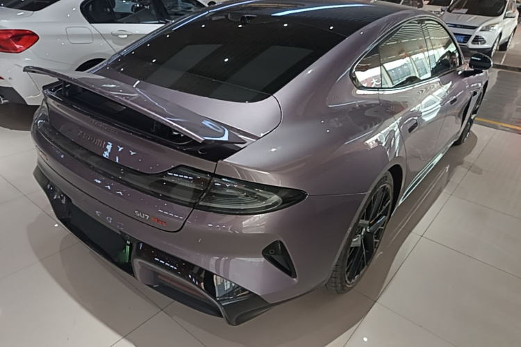 MI SU7 2024 car image #5