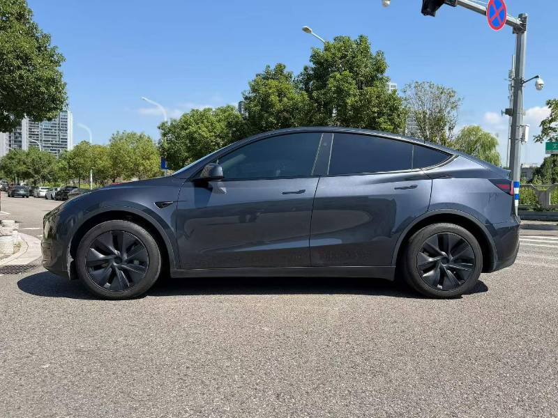 Tesla Model Y 2024 #3 Tesla Model Y 2024 image de voiture #3