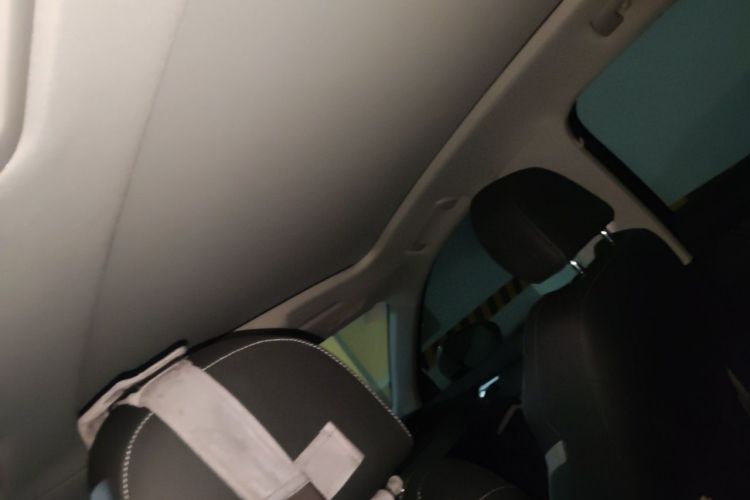 Audi Q3 2020 car image #16