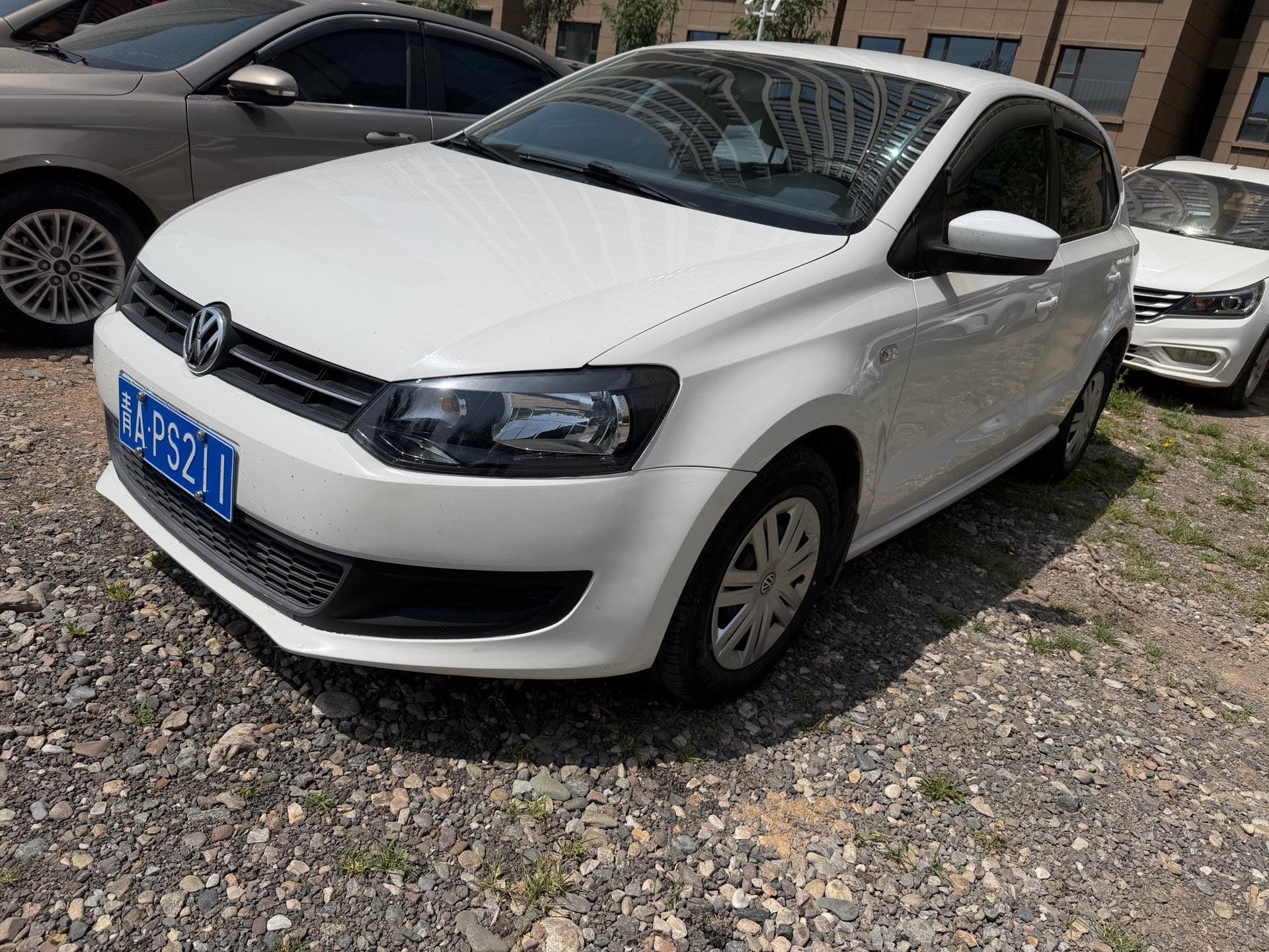 Volkswagen Polo 2014 car image 
