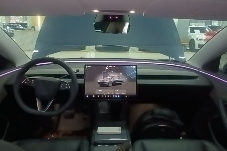 Tesla Model 3 2024 #10 Tesla Model 3 2024 car image #10