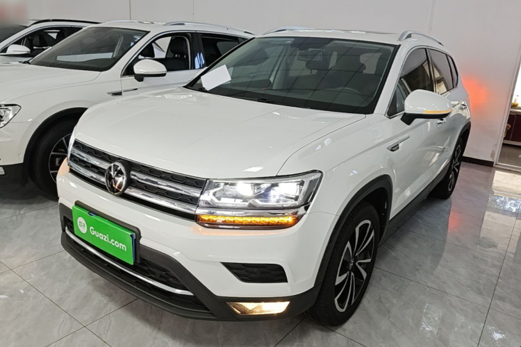 Volkswagen Tharu 2021 car image #2