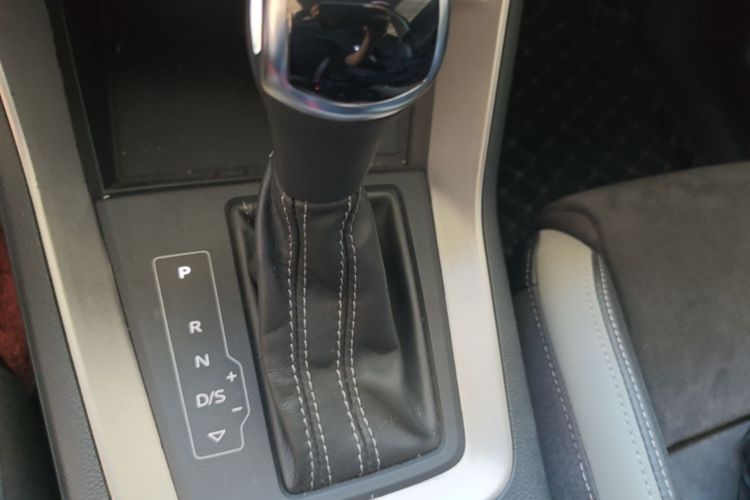 Audi Q3 2019 #14 Audi Q3 2019 car image #14