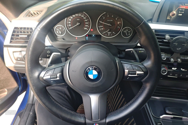 BMW 3 Series 2017 #12 BMW 3 Series 2017 car image #12