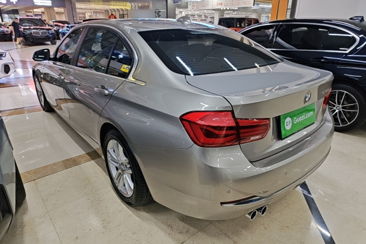 BMW 3 Series 2017 #5 BMW 3 Series 2017 car image #5