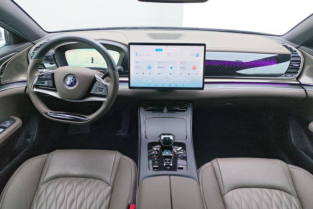BYD Han 2023 car image #12