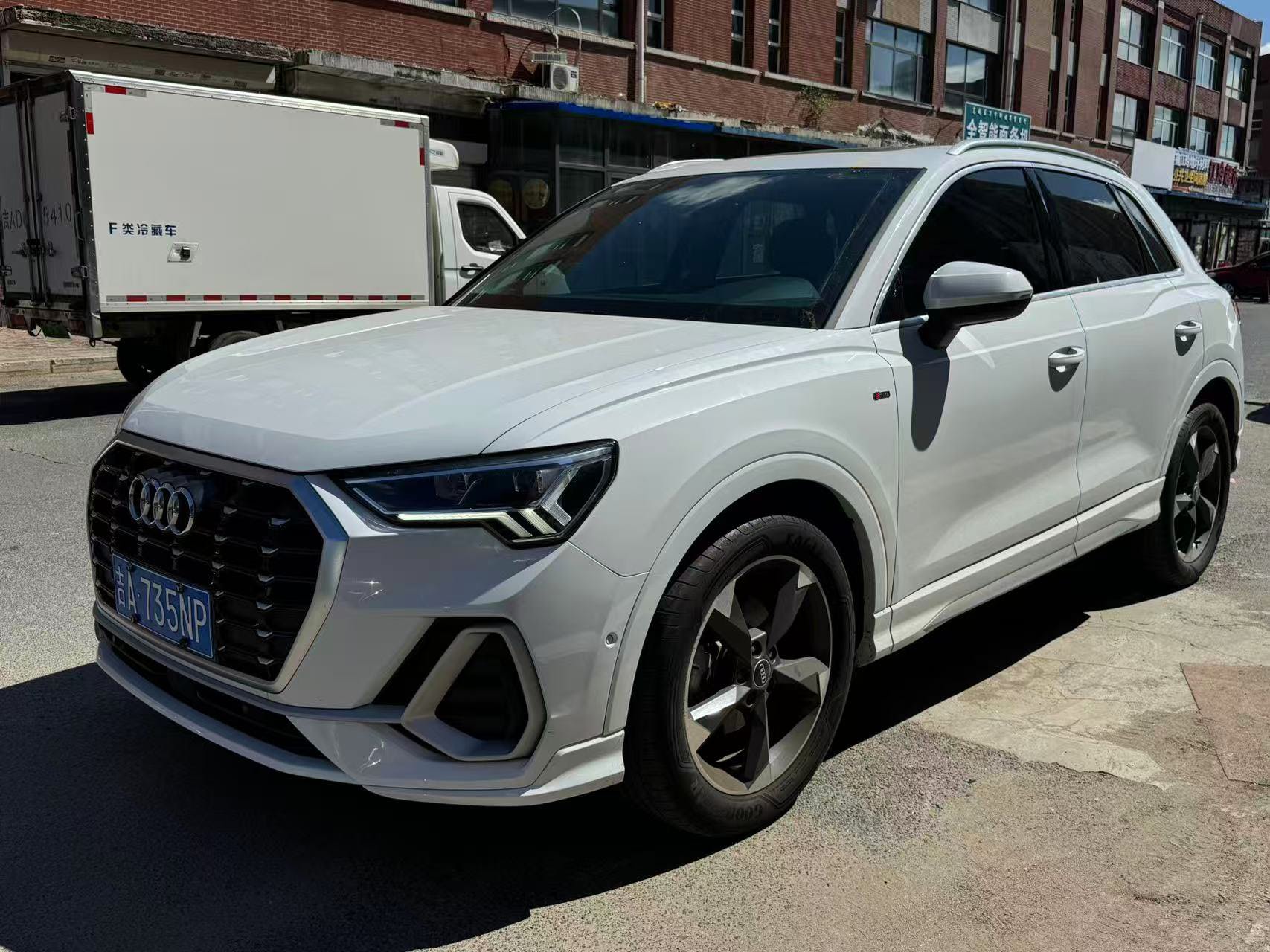 Audi Q3 2022 Audi Q3 2022 car image