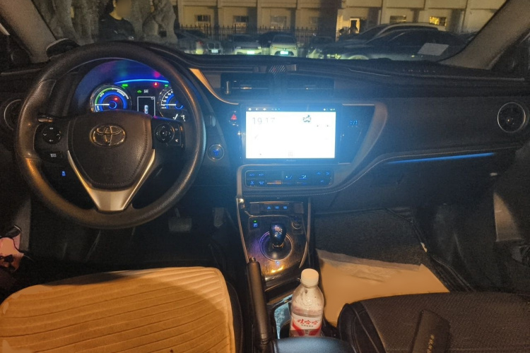 Toyota Corolla 2017 #12 Toyota Corolla 2017 car image #12