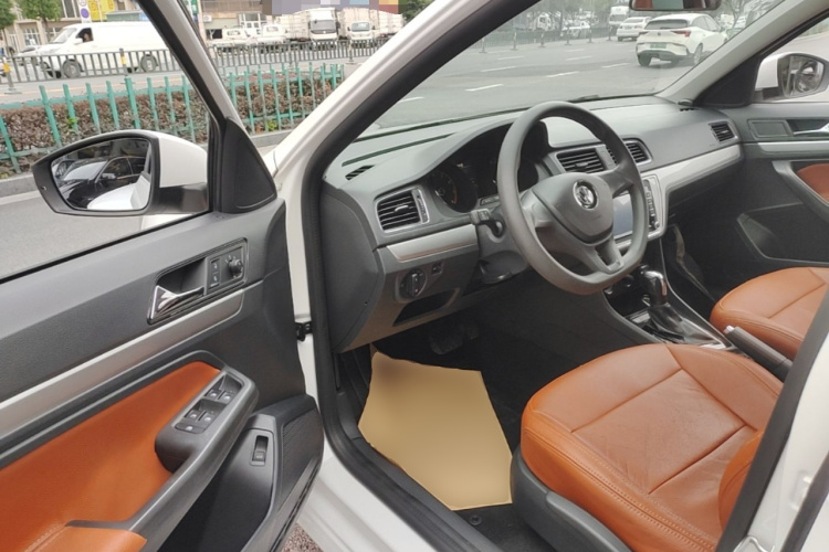 Volkswagen Lavida 2016 car image #16