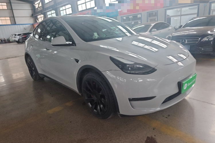 Tesla Model Y 2022 #4 Tesla Model Y 2022 car image #4