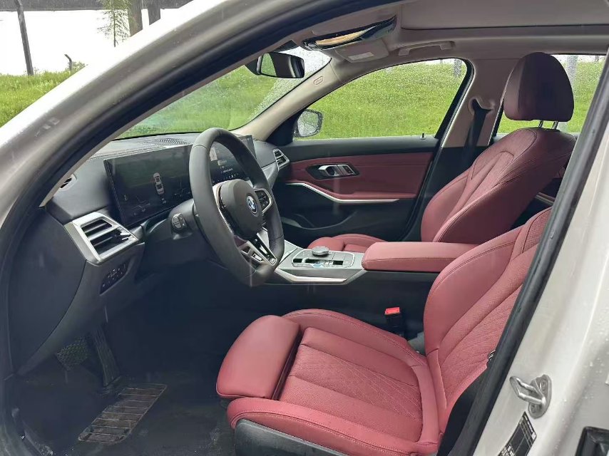 BMW i3 2025 #4 BMW i3 2025 car image #4