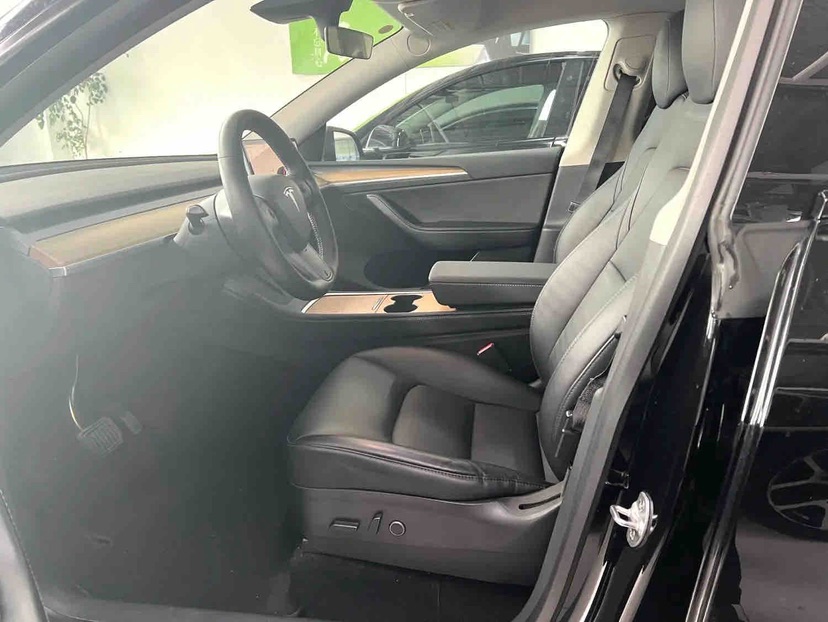 Tesla Model Y 2022 #3 Tesla Model Y 2022 car image #3