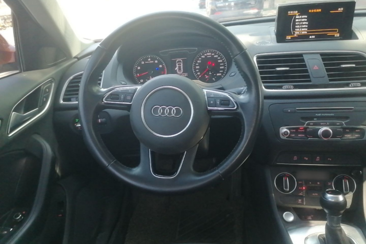 Audi Q3 2017 #11 Audi Q3 2017 car image #11
