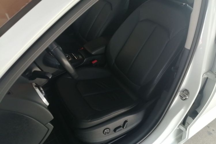 Audi A3 2016 car image #19