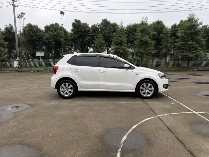 Volkswagen Polo 2014 #9 Volkswagen Polo 2014 car image #9