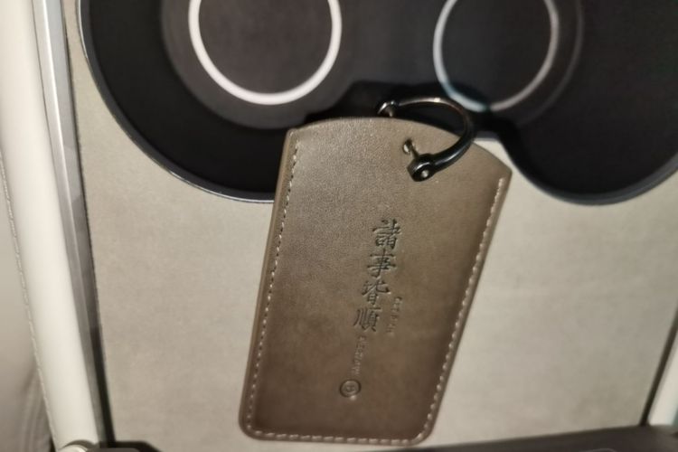Tesla Model Y 2023 immagine di auto #9