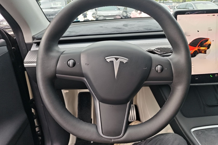 Tesla Model Y 2023 #11 Tesla Model Y 2023 immagine di auto #11