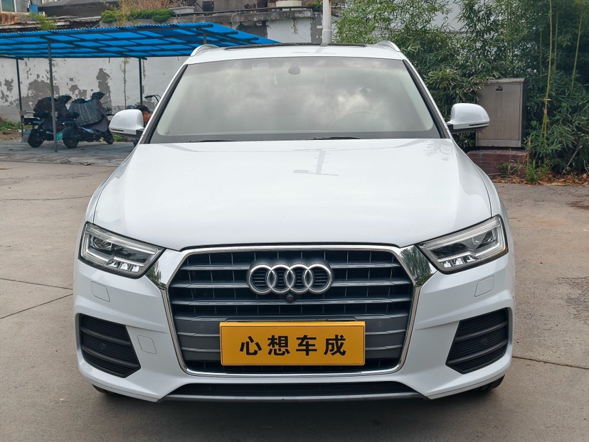 Audi Q3 2018 car image #2