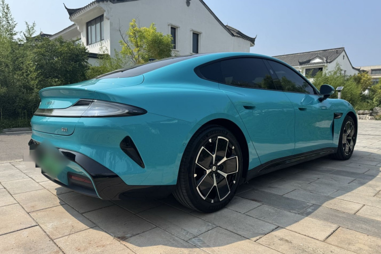 MI SU7 2025 immagine di auto #12