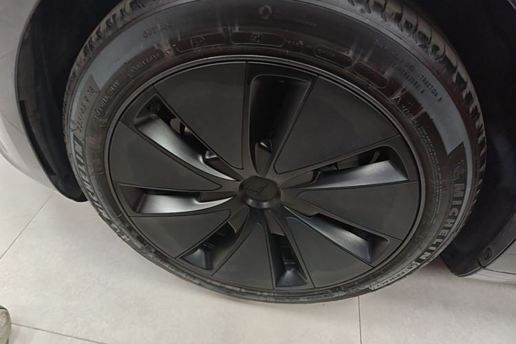Tesla Model 3 2024 #9 Tesla Model 3 2024 car image #9