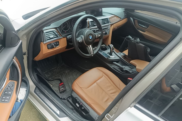 BMW 3 Series 2015 car image #18