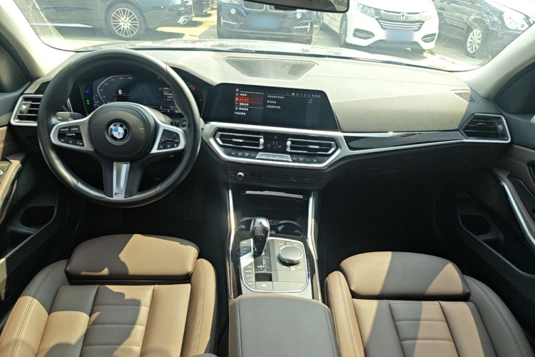 BMW 3 Series 2021 #10 BMW 3 Series 2021 car image #10