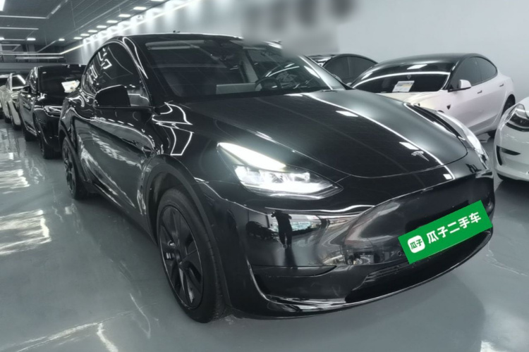 Tesla Model Y 2023 #4 Tesla Model Y 2023 immagine di auto #4
