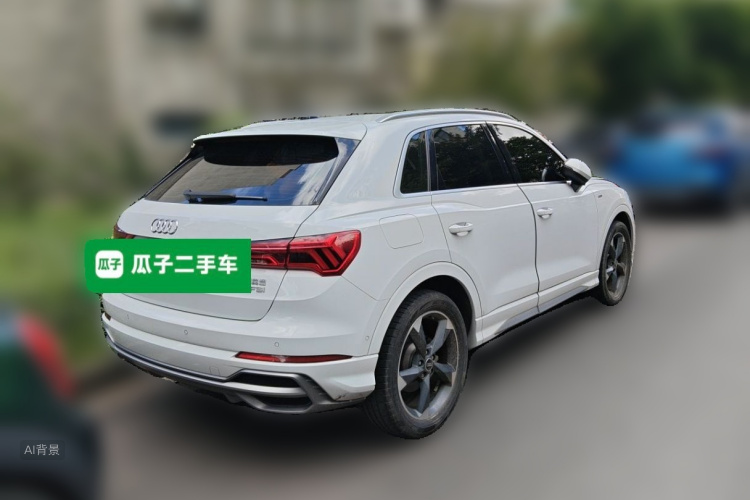 Audi Q3 2023 car image #7