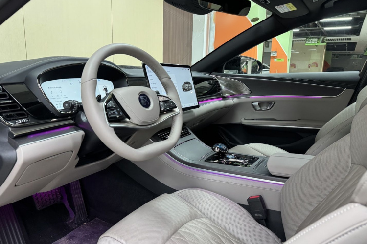 BYD Han 2025 car image #8