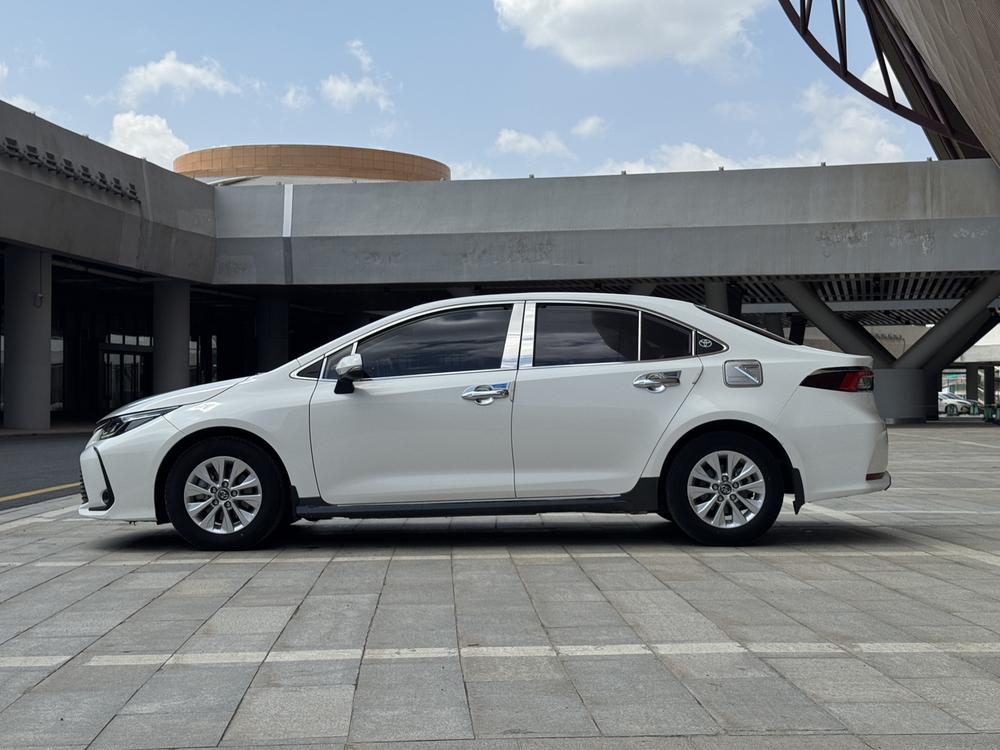 Toyota Corolla 2021 #4 Toyota Corolla 2021 صورة سيارة #4