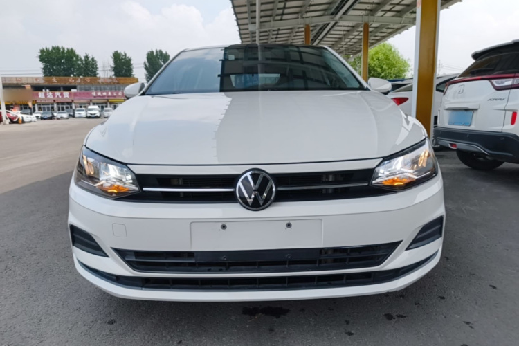 Volkswagen Polo 2021 car image #3