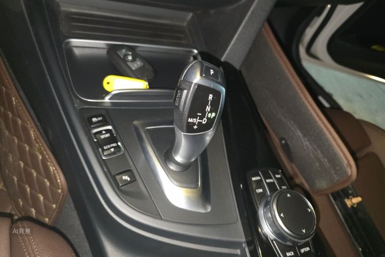 BMW 3 Series 2019 #16 BMW 3 Series 2019 car image #16